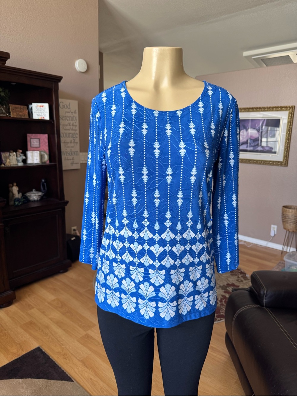 JM Collection blue and white long sleeve printed blouse-size S-NWT